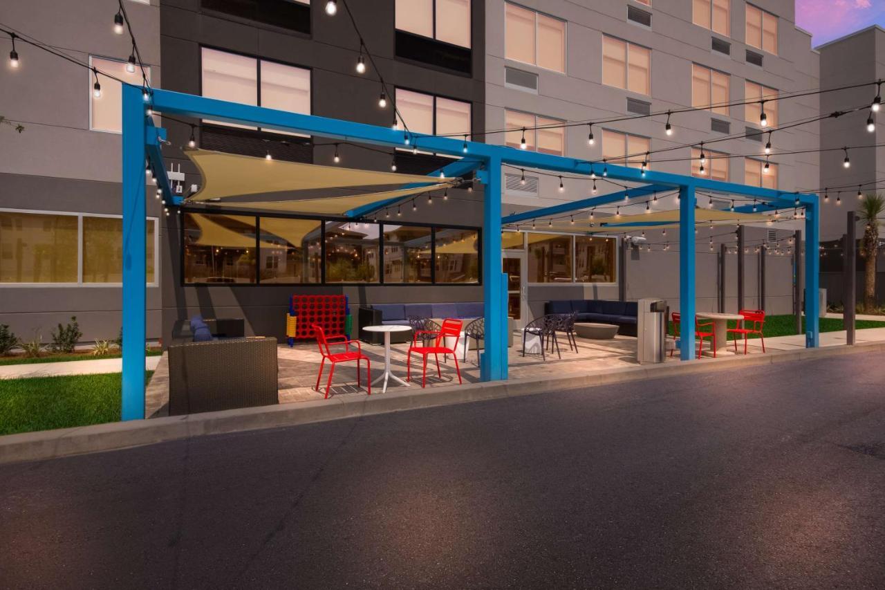 Tru By Hilton Destin Hotel Exterior photo