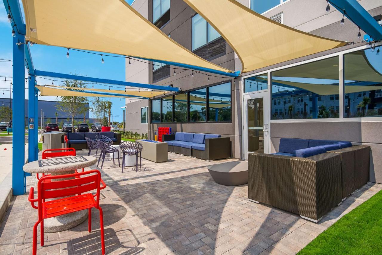 Tru By Hilton Destin Hotel Exterior photo
